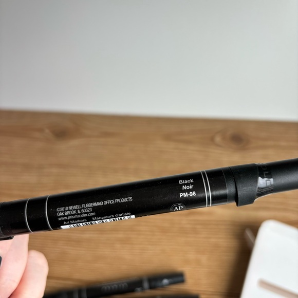 Prismacolor Double Ended Black Markers PM-98 Box Of Six - Picture 7 of 7